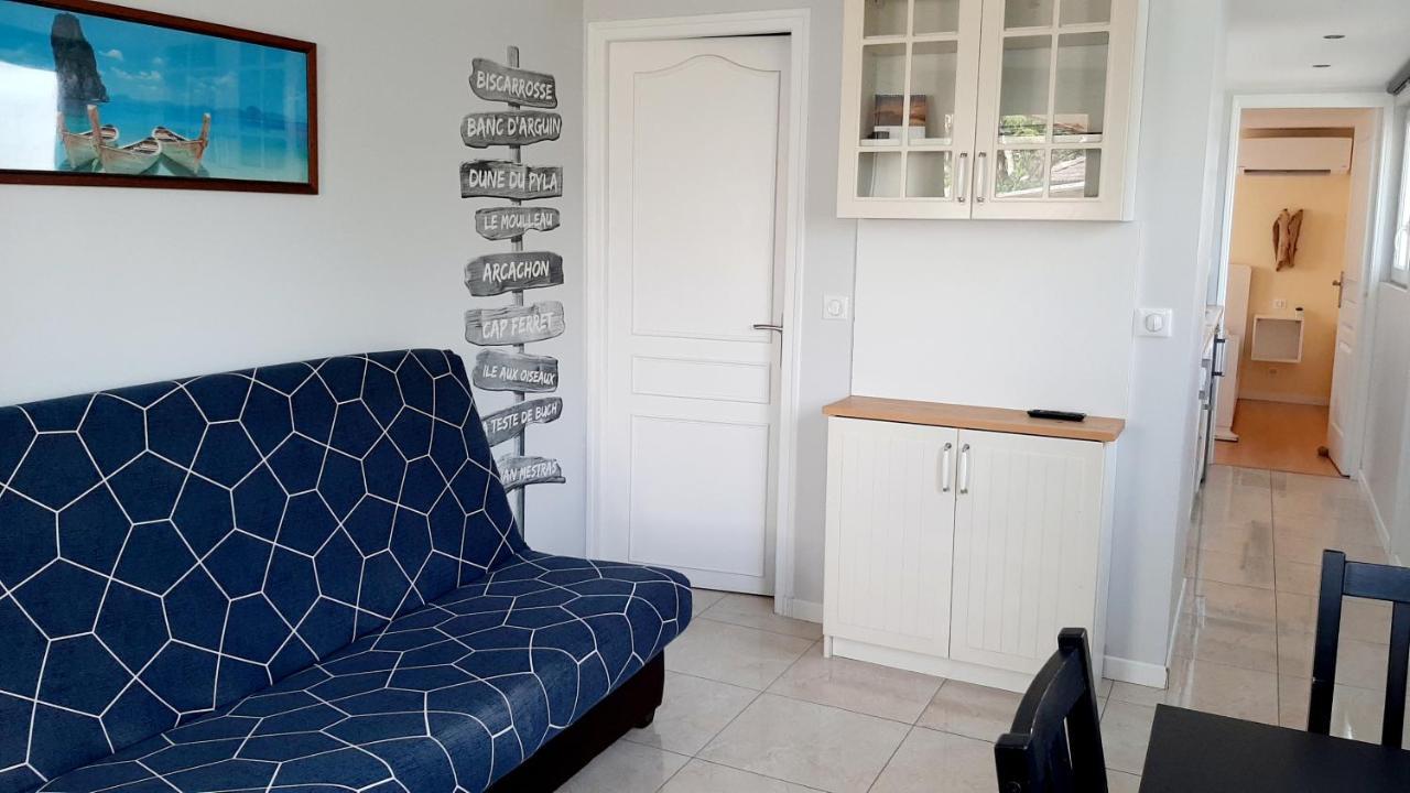 Maisonnette Bois Flottes Salles  Bagian luar foto
