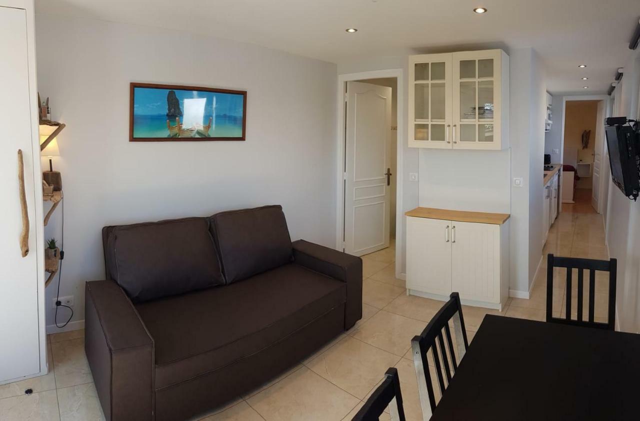 Maisonnette Bois Flottes Salles  Bagian luar foto
